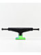 Tensor 5.25" Mag Light eje de skate en negro, verde, y azul